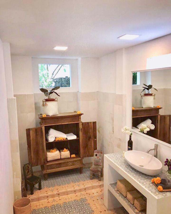 Villa Jalun Seminyak Esterno foto