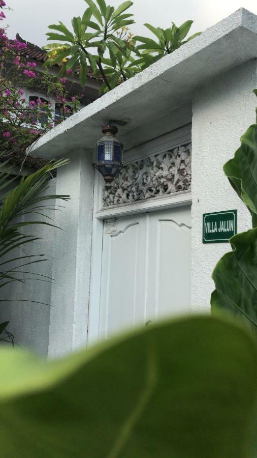 Villa Jalun Seminyak Esterno foto